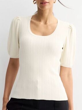 Nine West Cream Puff Short Sleeve Scoop Neck Sweater Blouse Office Neutral